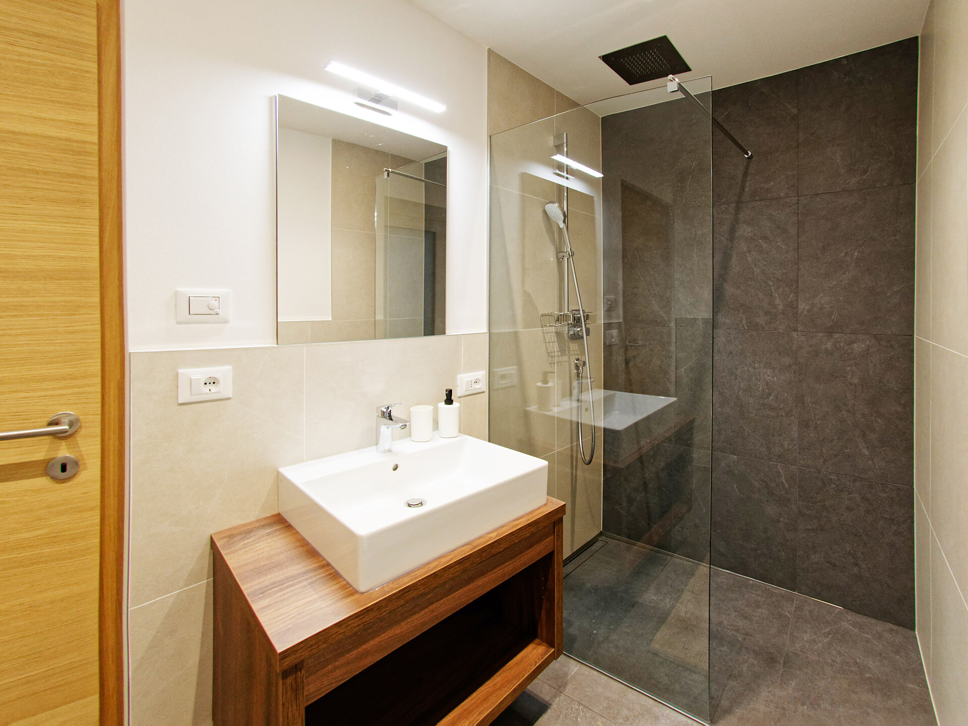 Bath room 2