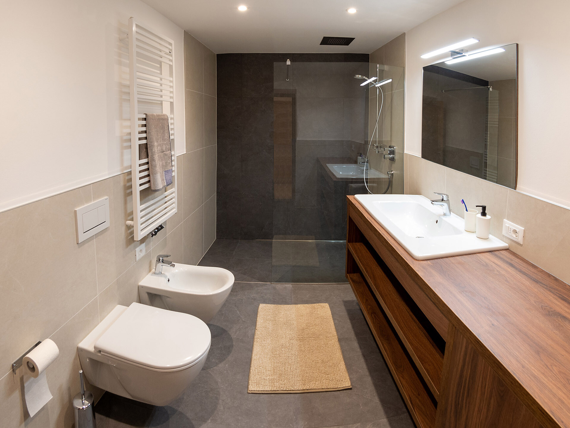 Bath room 1