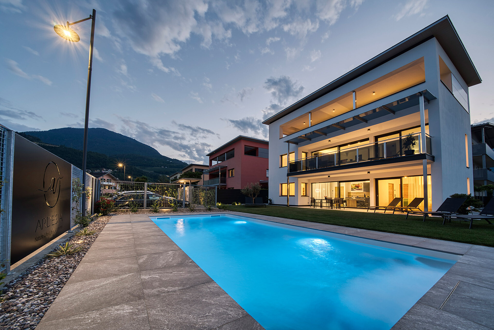 Ardesia by Night