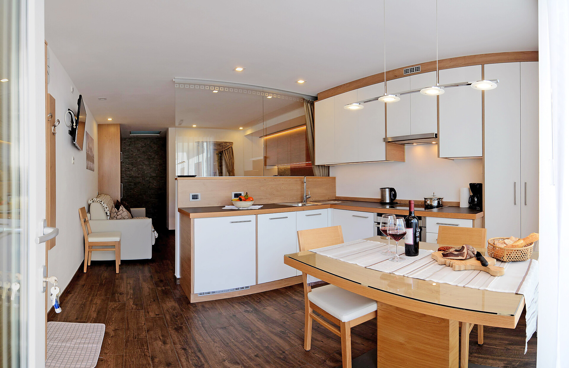 New apartment with terrace and mountain view in Santa Cristina Val Gardena