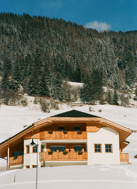 residence recently built in a sunny and quiet spot