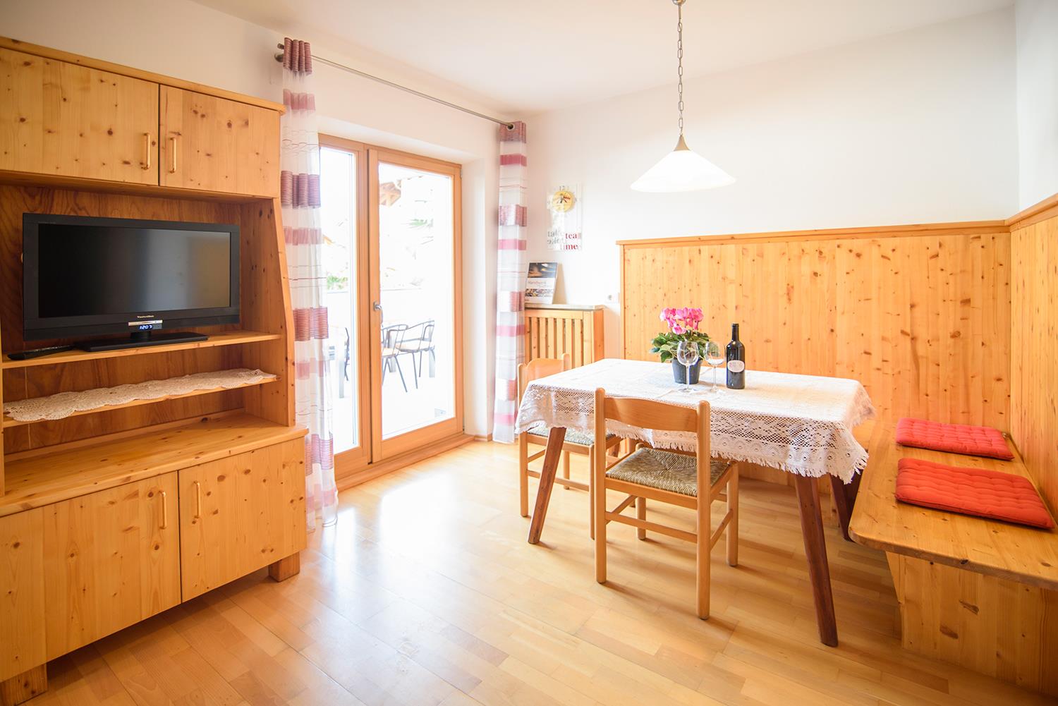 Appartements Peter Paul Eppan an der Weinstraße 26 suedtirol.info