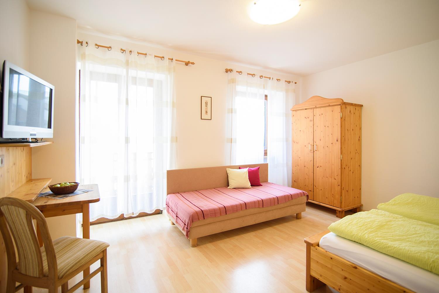 Appartements Peter Paul Eppan an der Weinstraße 22 suedtirol.info