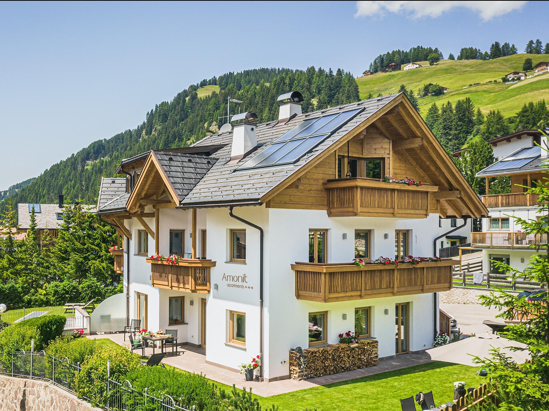 Apartments Amonit