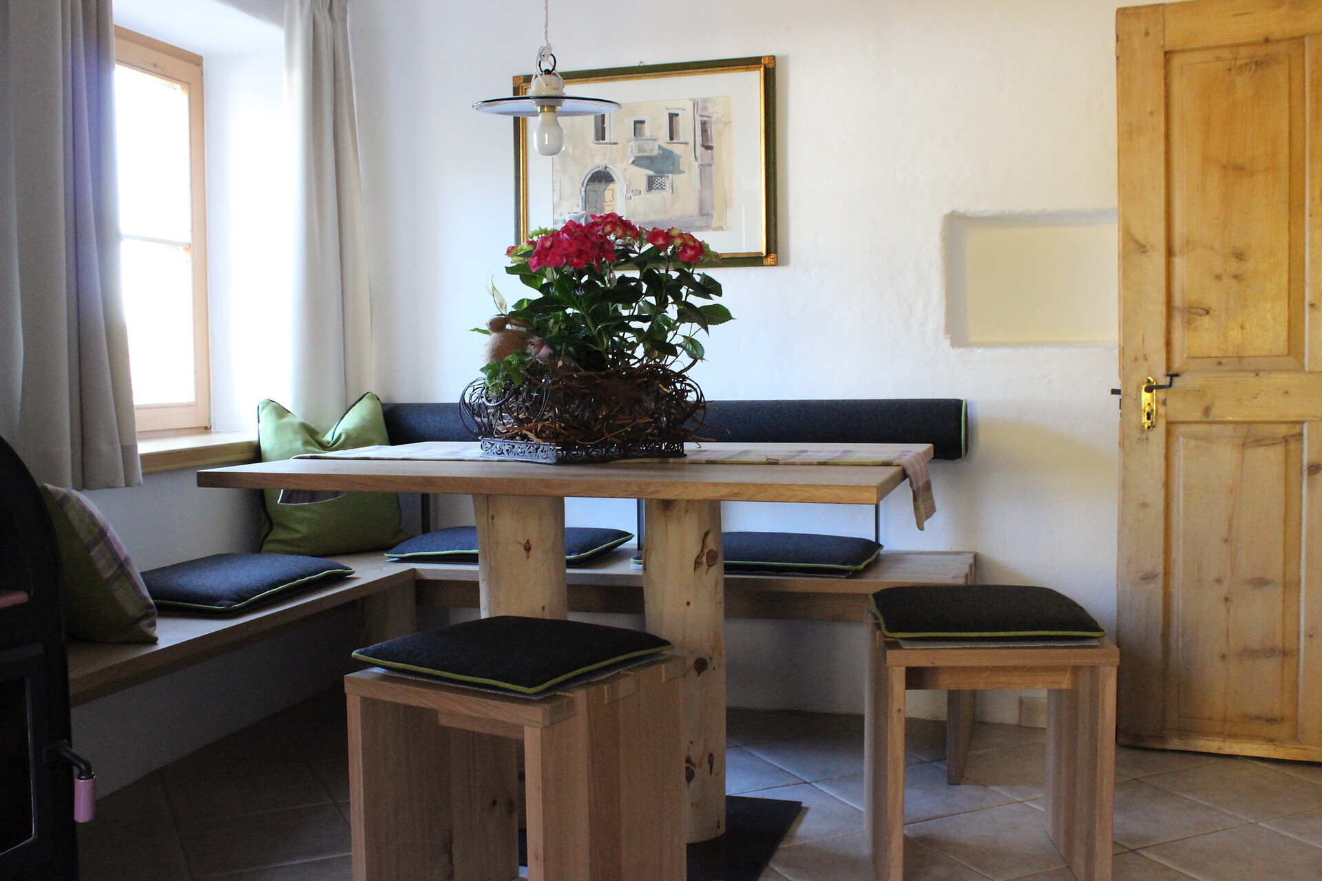 living room with kitchen of the appartment Andreas Hofer
