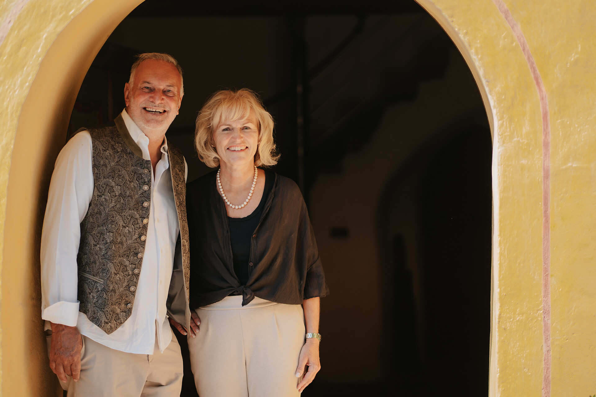 the hosts Sabine and Erich Knoll