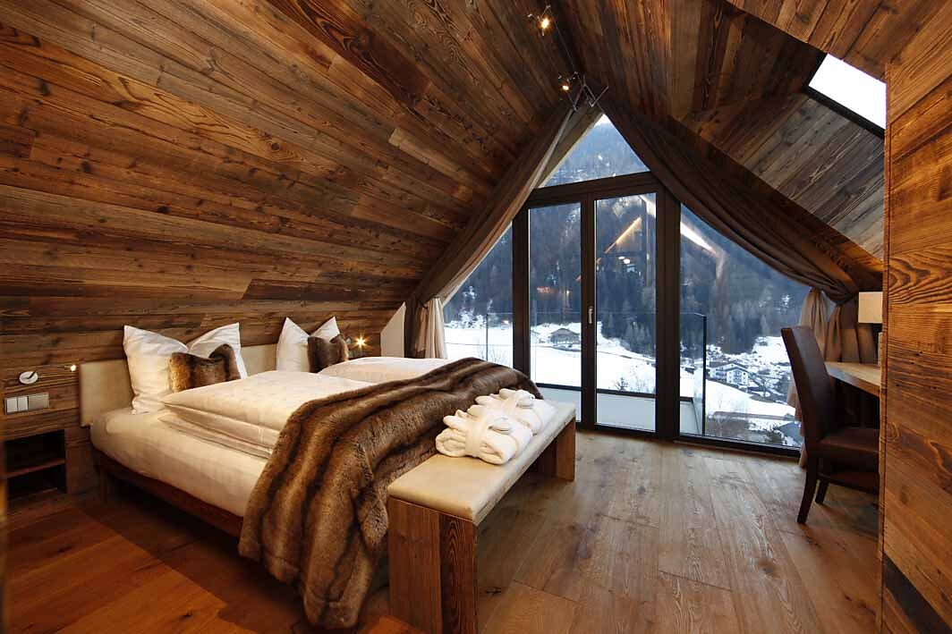 bedroom 5 floor