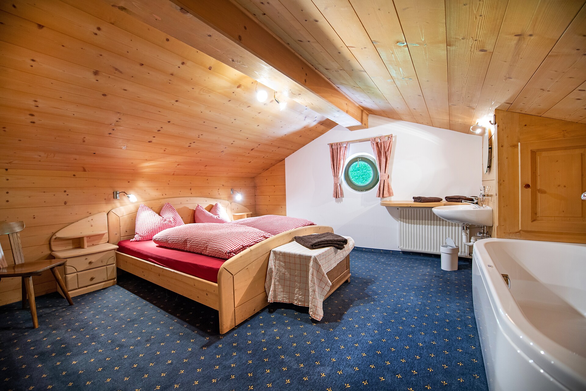 Apartments Tuene Ortisei Val Gardena Dolomites