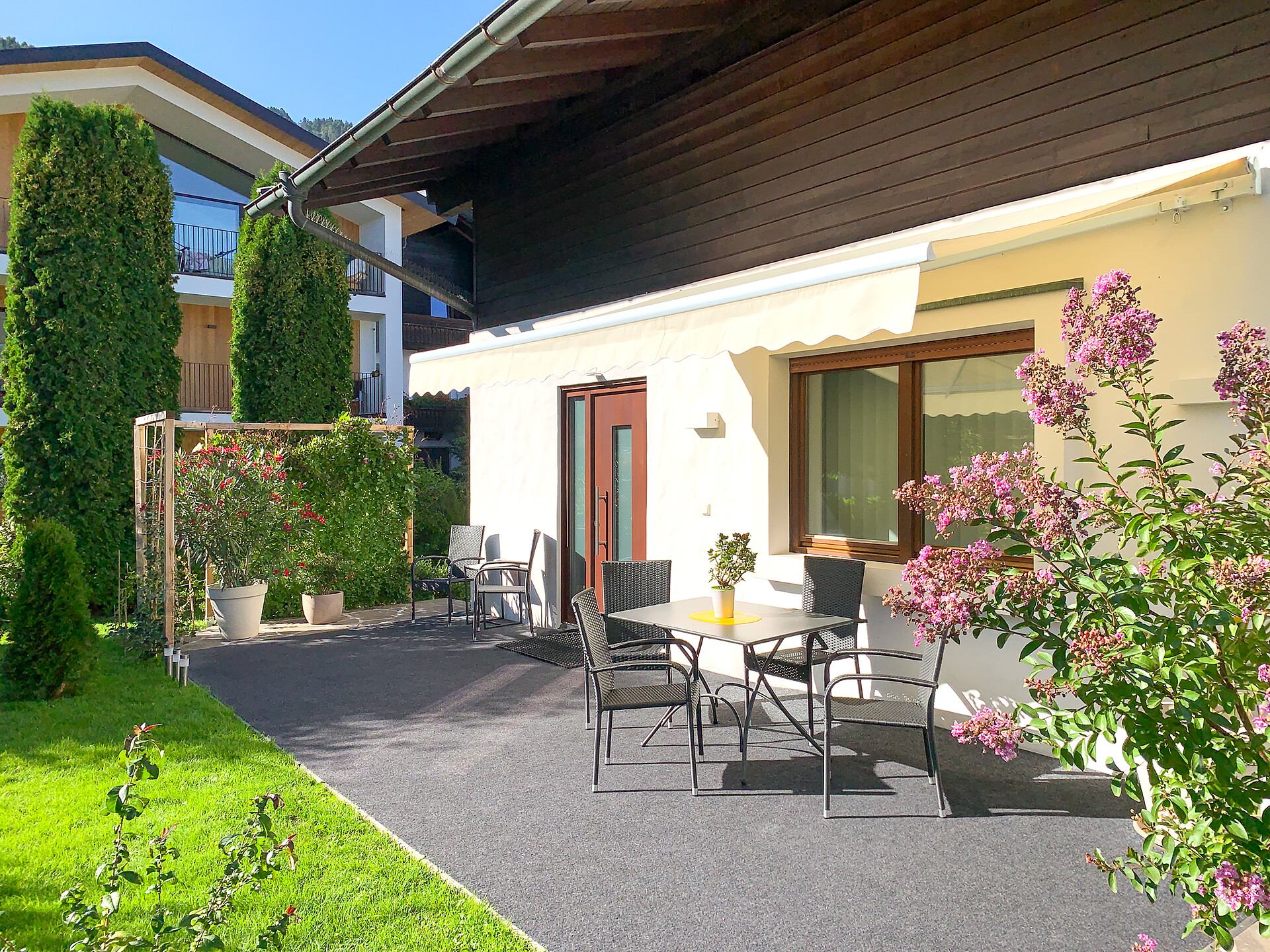 garden apartment irene sterzing suedtirol vipiteno alto adige aussenansicht sommer