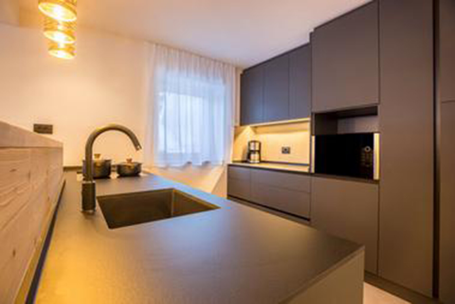 black dolomites cucina