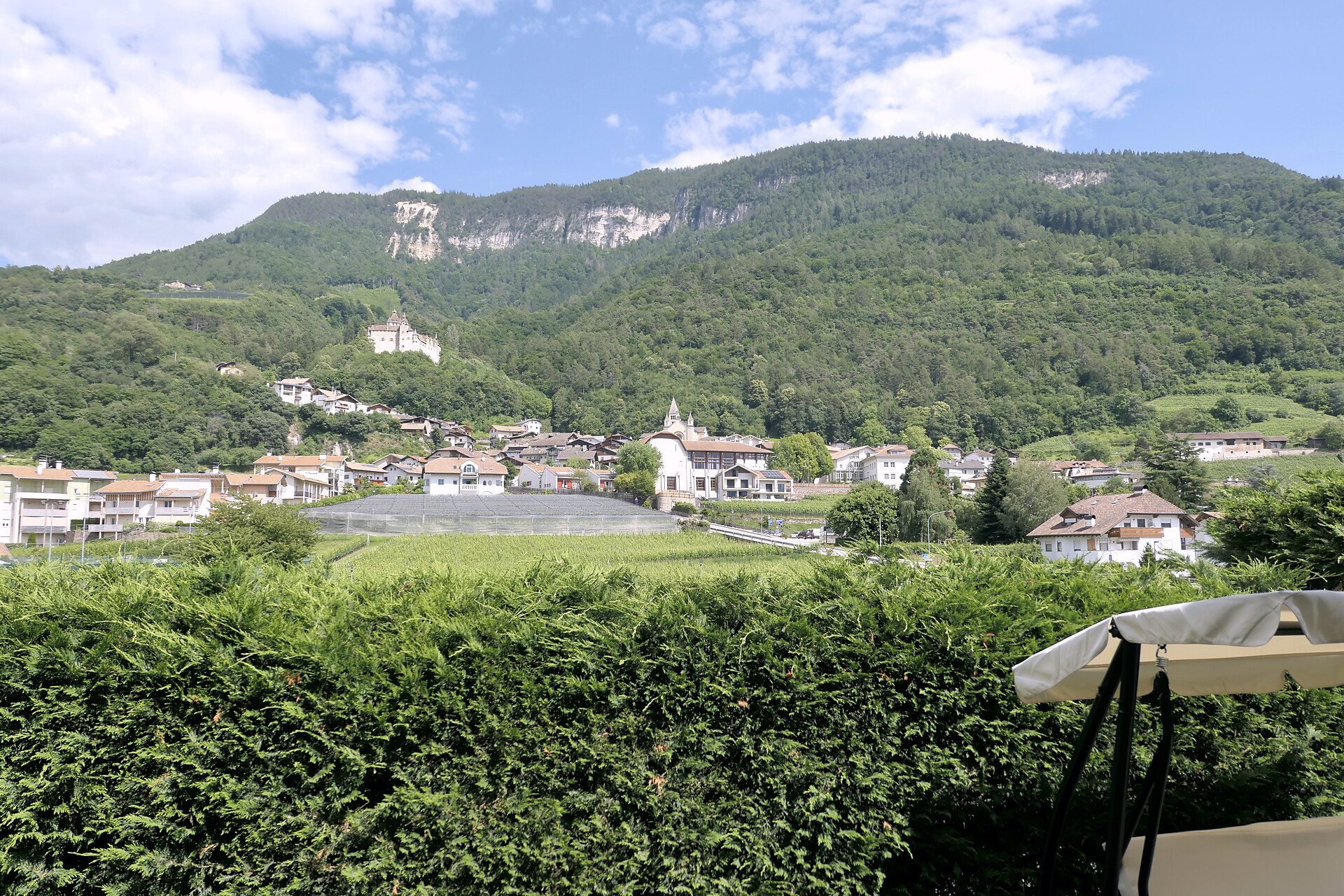 Vista su Montagna e Castel Enn