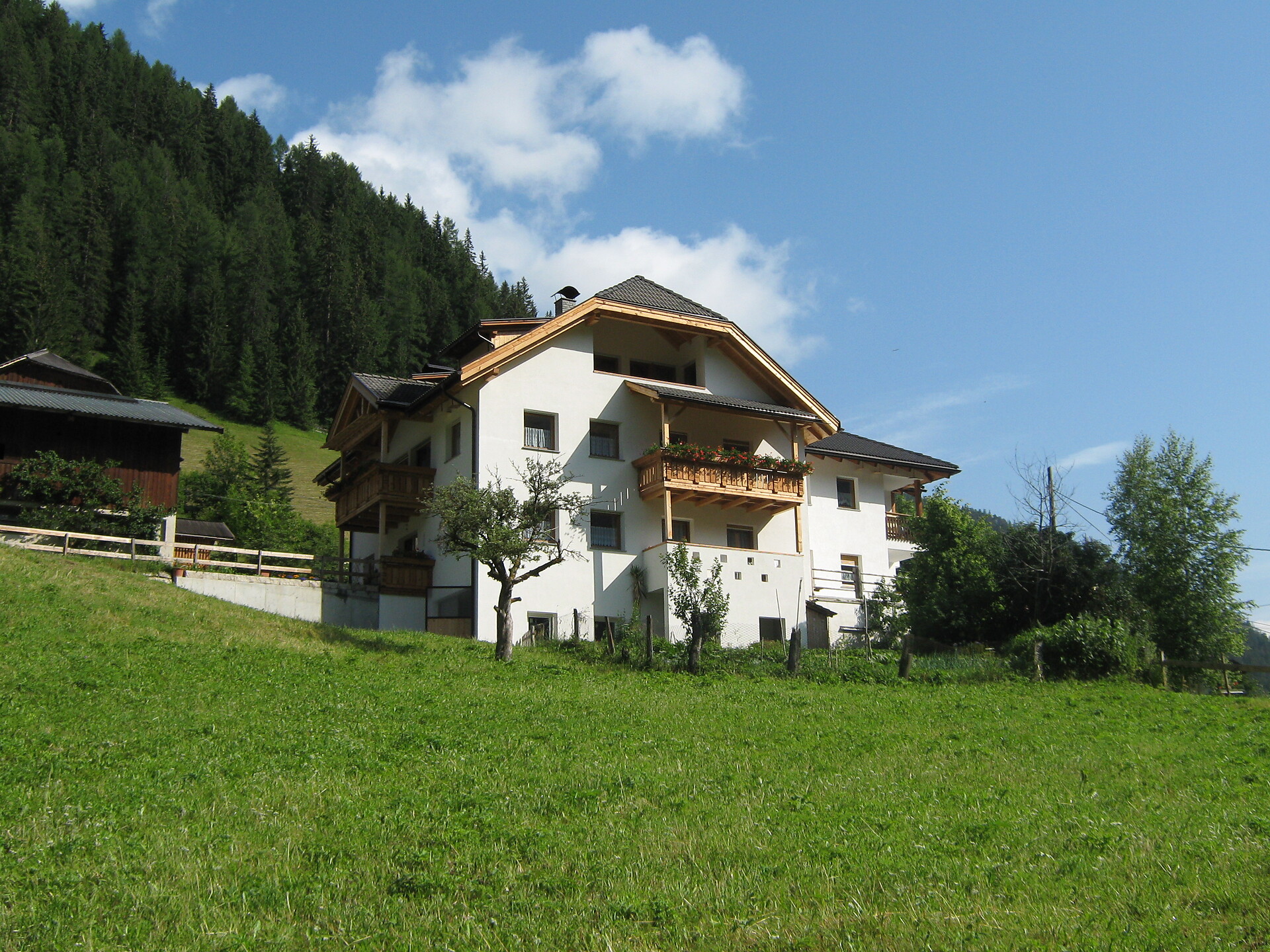 Apartments Tieshof