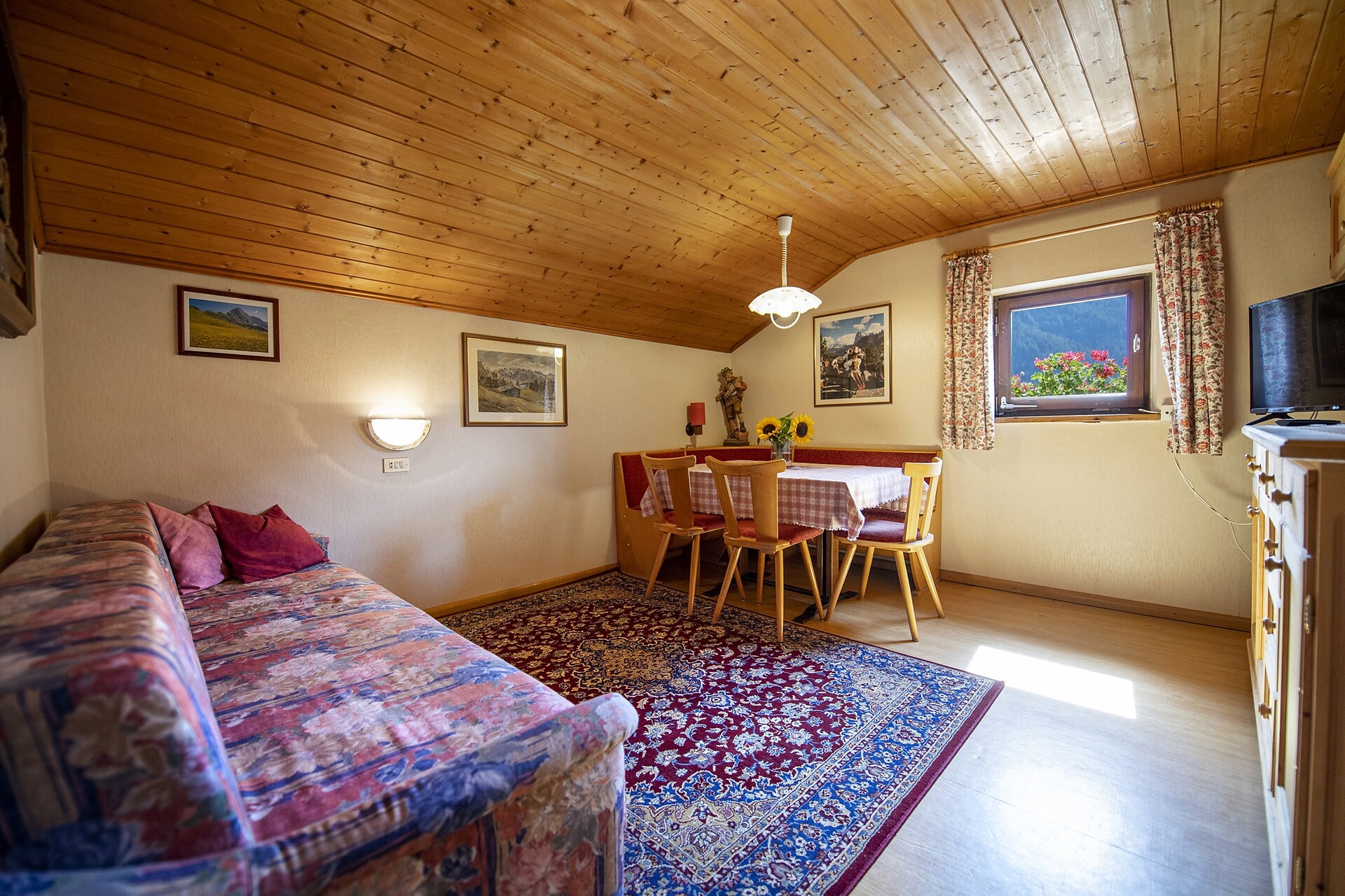 Traditional Apartment Trebe