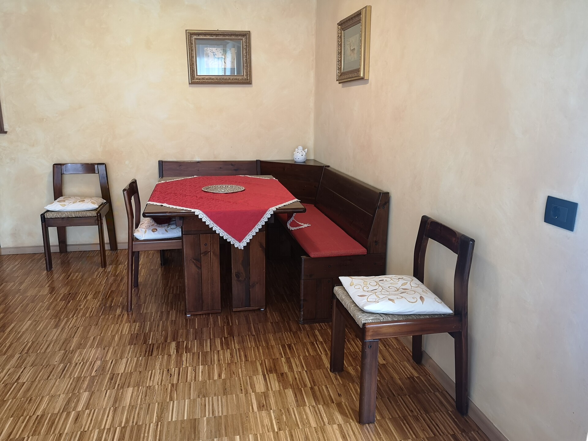 Salotto e tavolo da pranzo