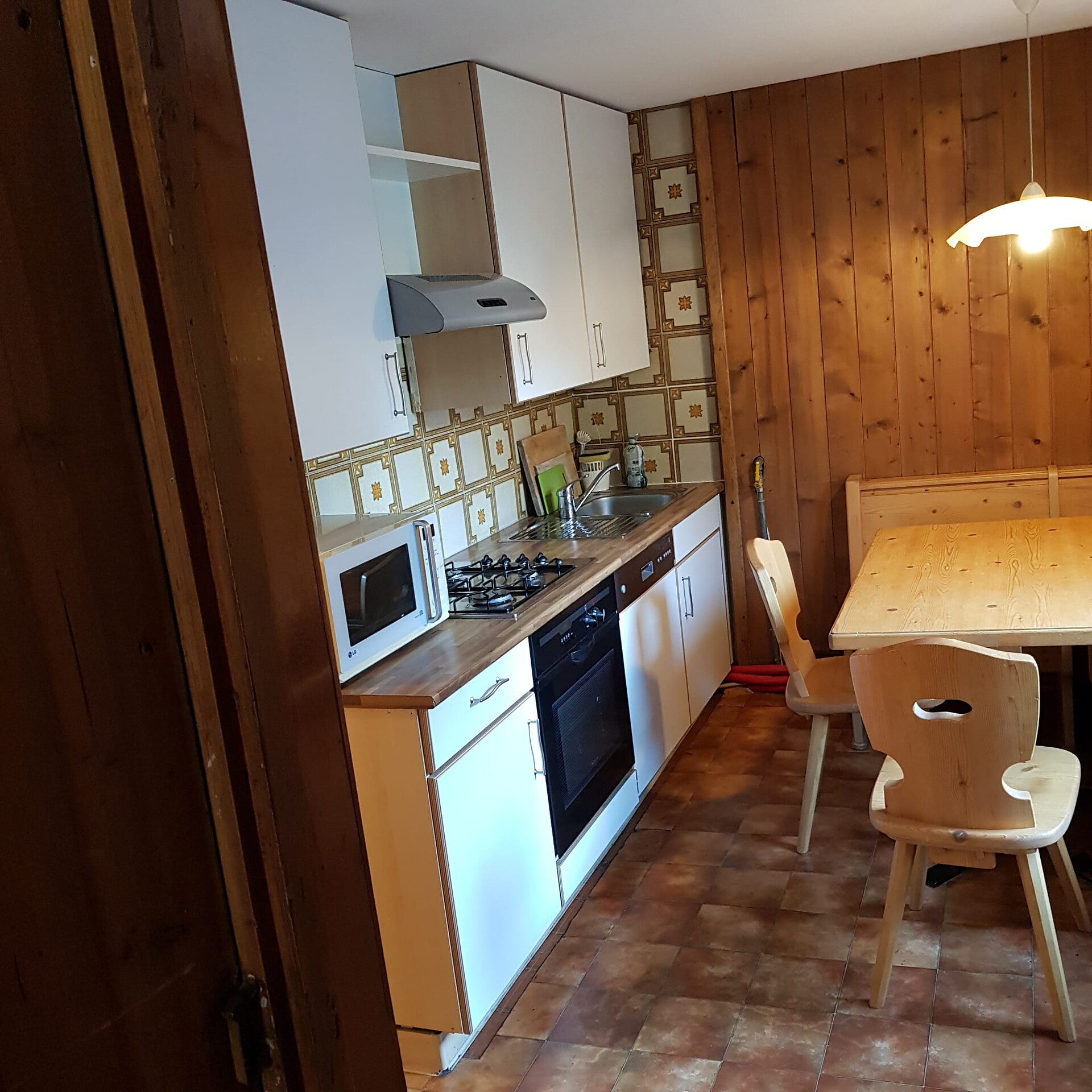 Apartments Enrich Robert Anton