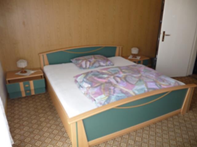 Schlafzimmer 2