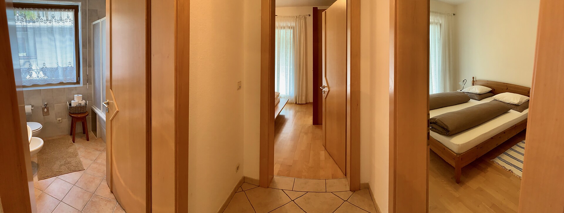 Bagno con due camere da letto