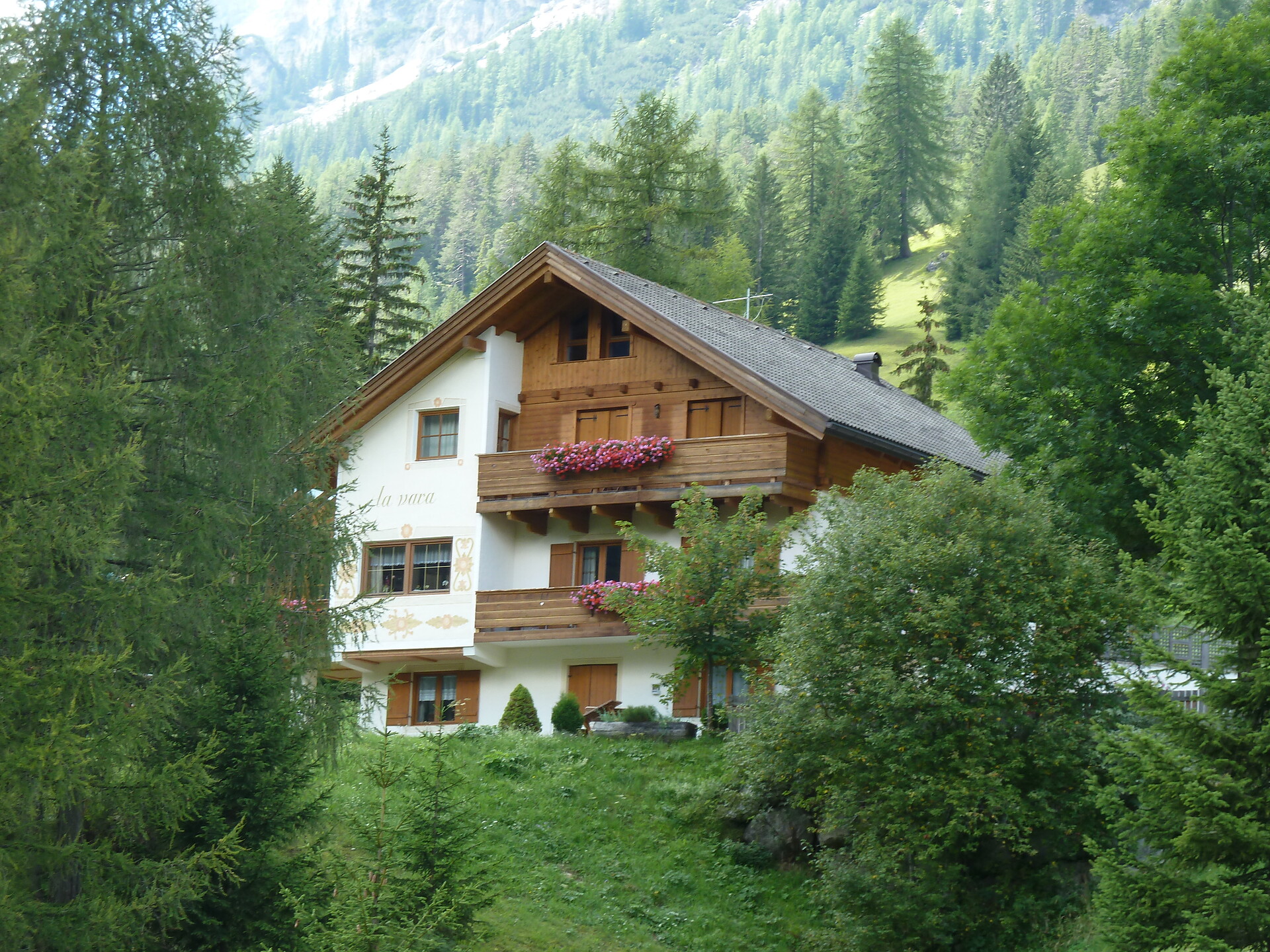 App. La Vara (estate)