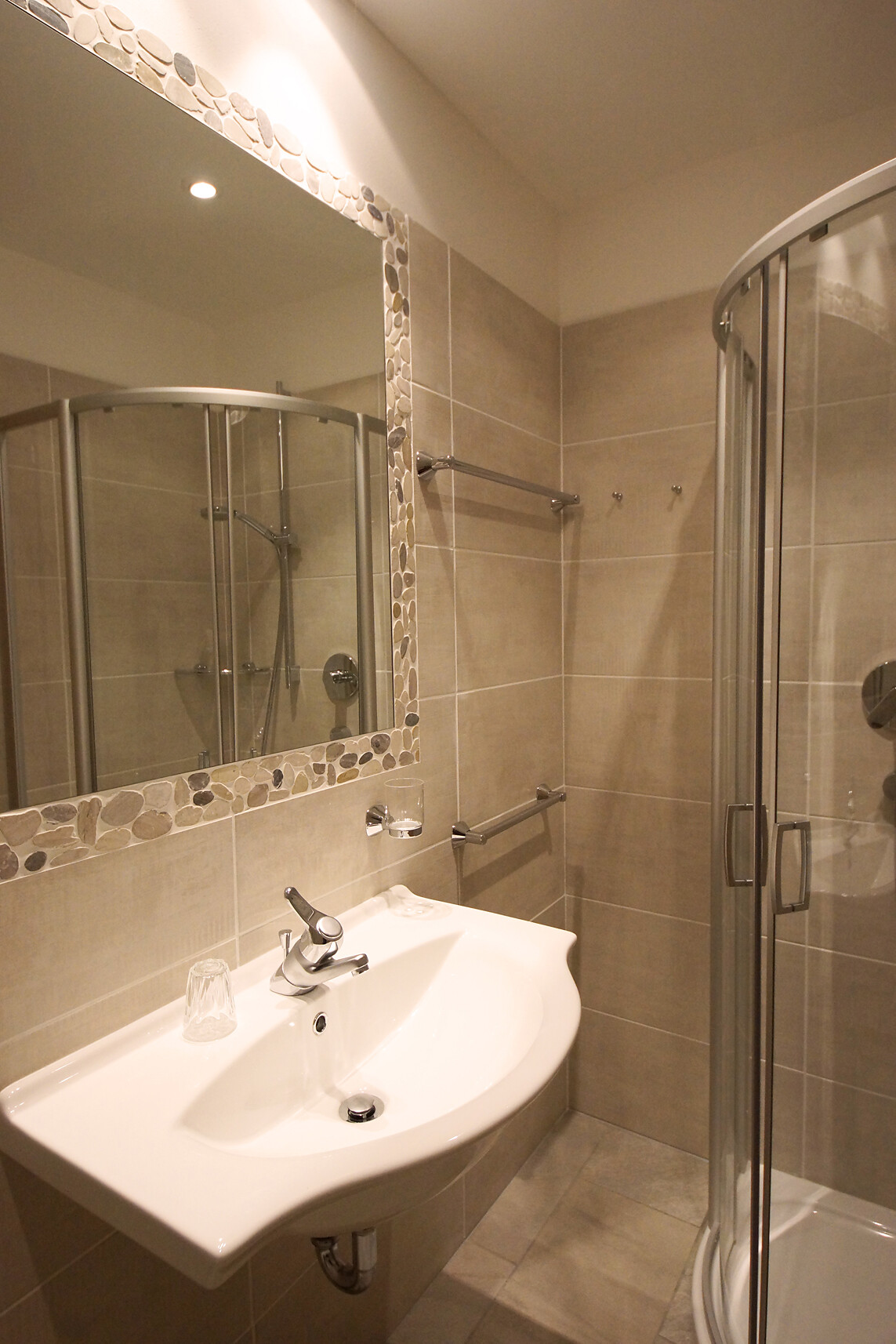 Apartment Nr. 1  Bathroom Nr. 3  with shower,wc, bidet  and hairdryer