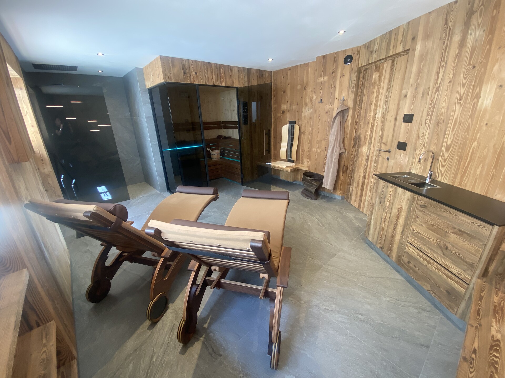 Apartments Chalet Romy - Dolomites Region Val Gardena - #13 - suedtirol.info