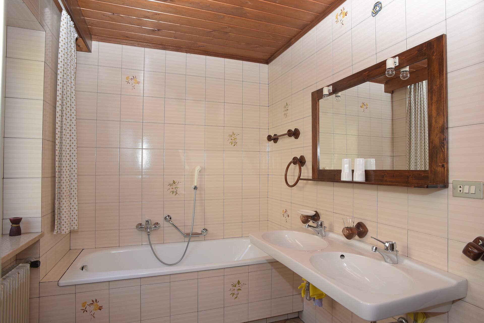 Bathroom_Apartment