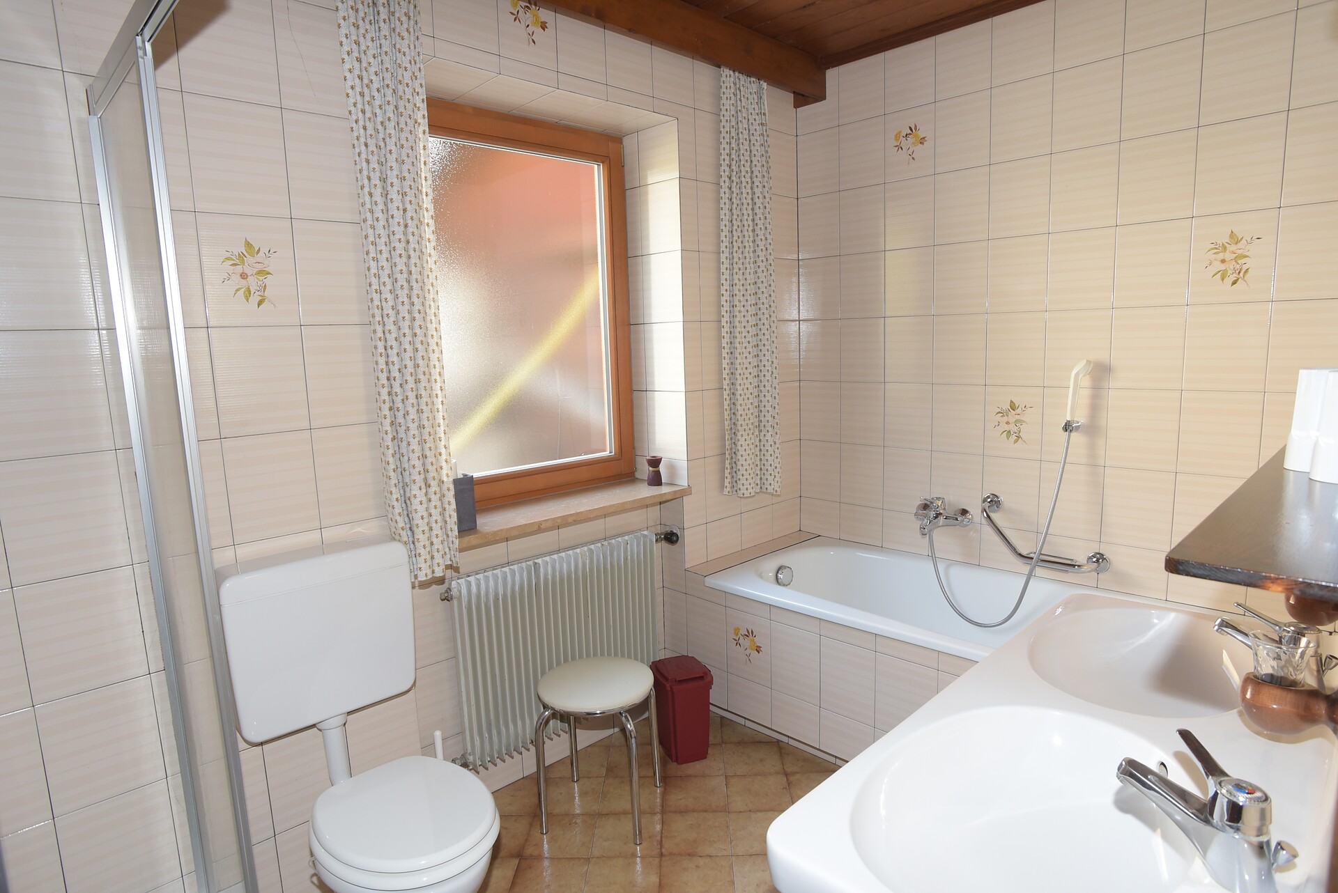 Bathroom_Apartment