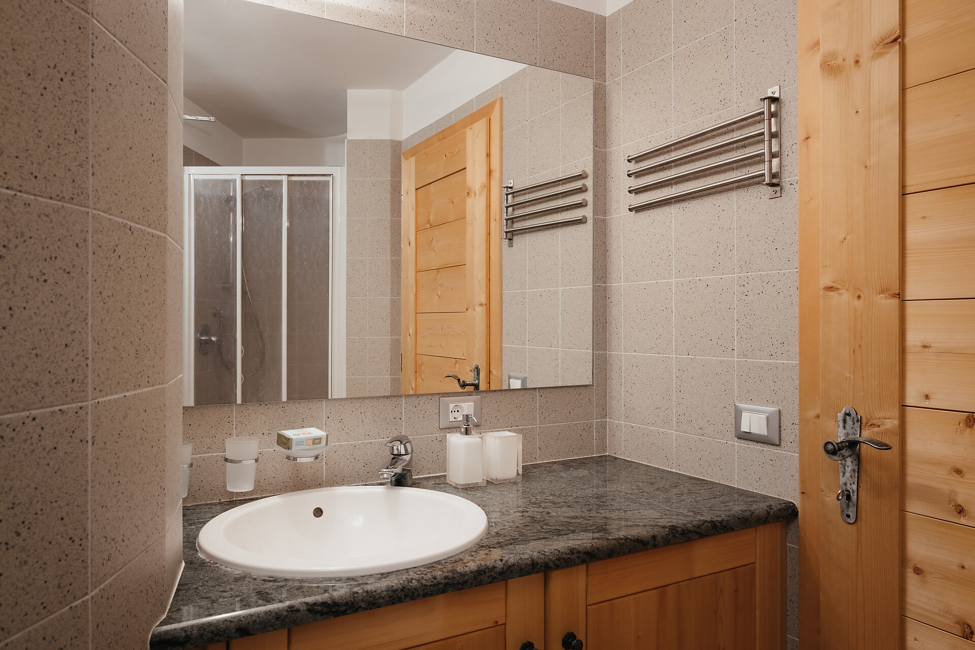 Agenzia BelaVal Apartments