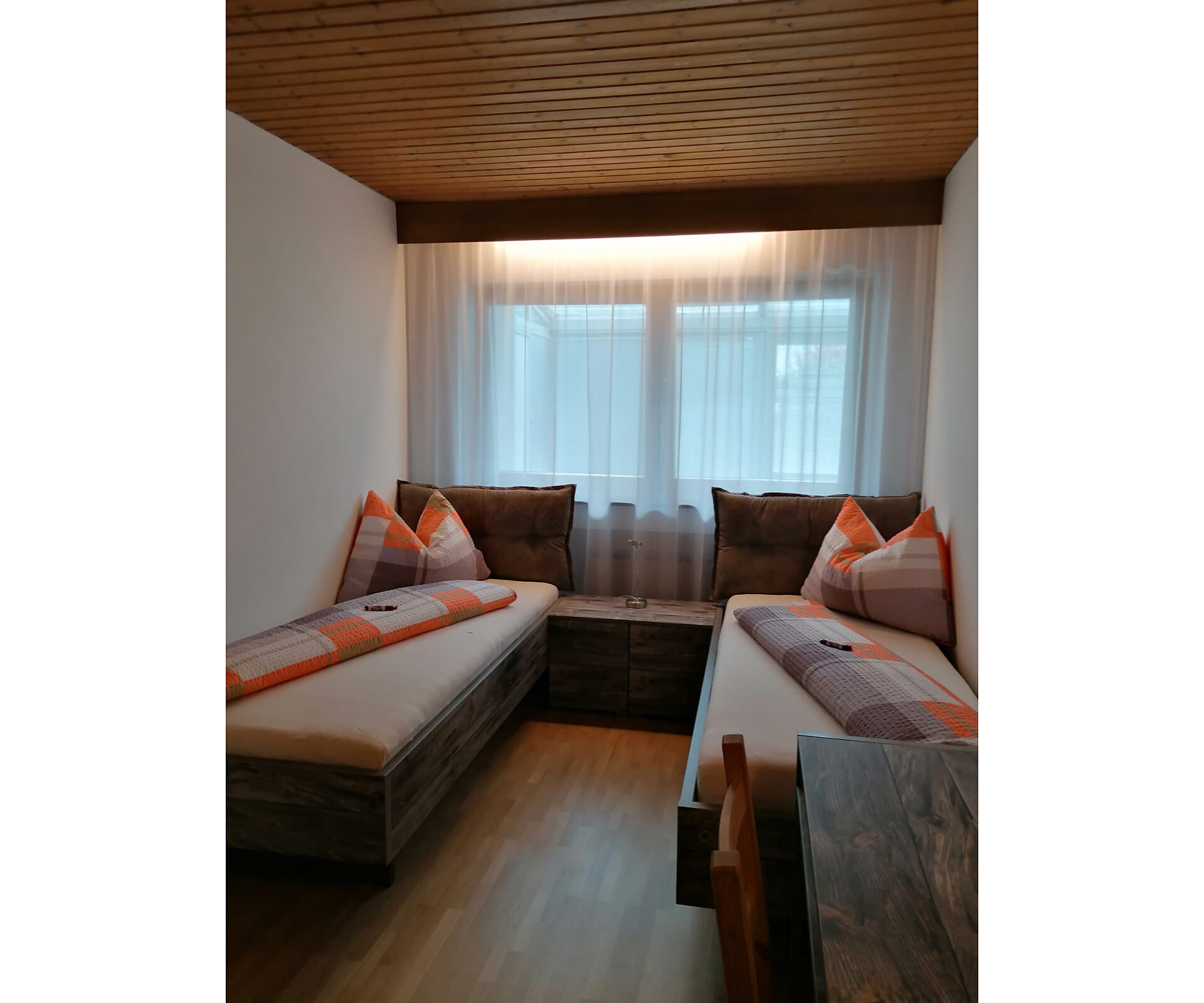 Appartement Parterre Zweibettzimmer