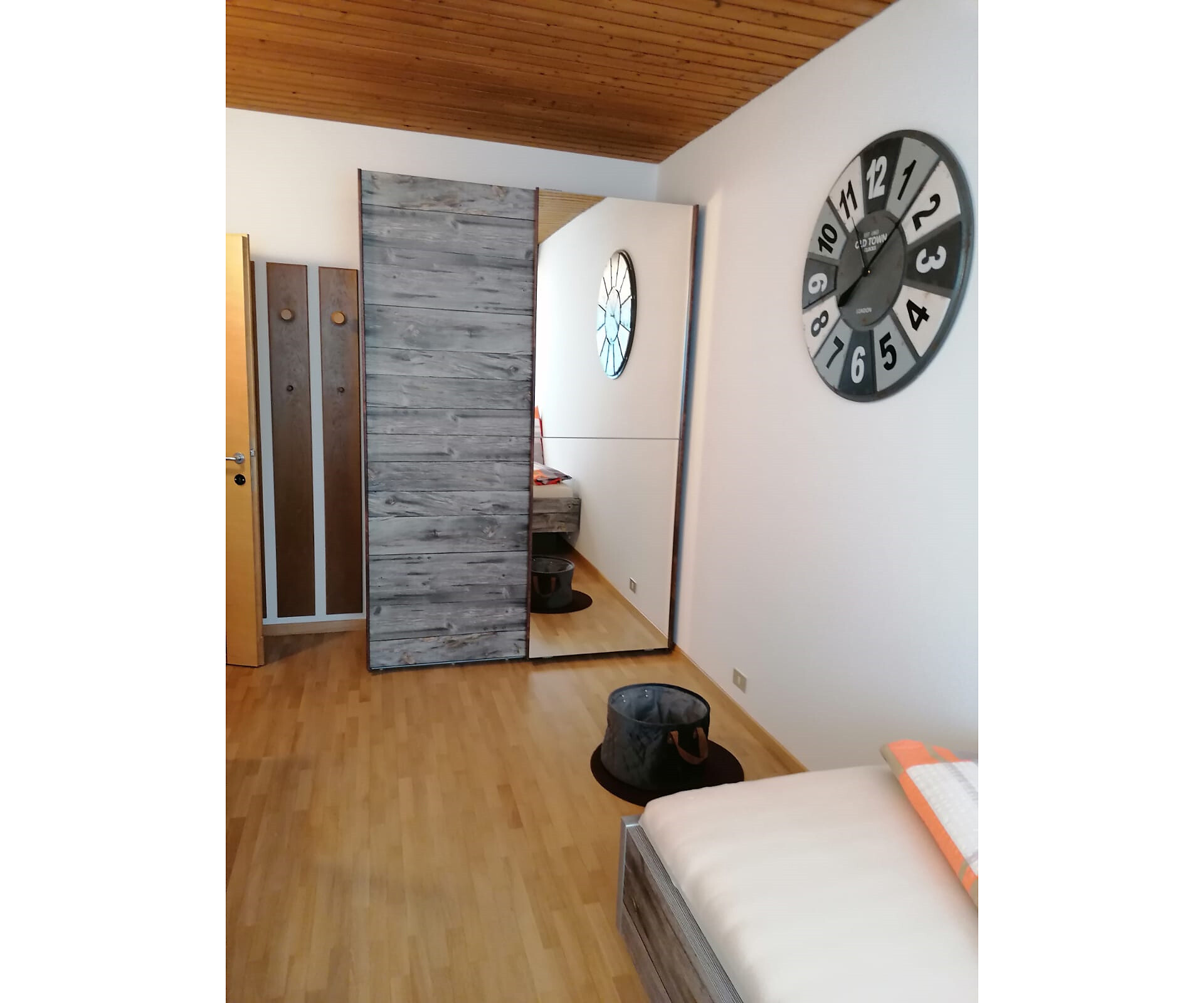Appartement Parterre Zweibettzimmer