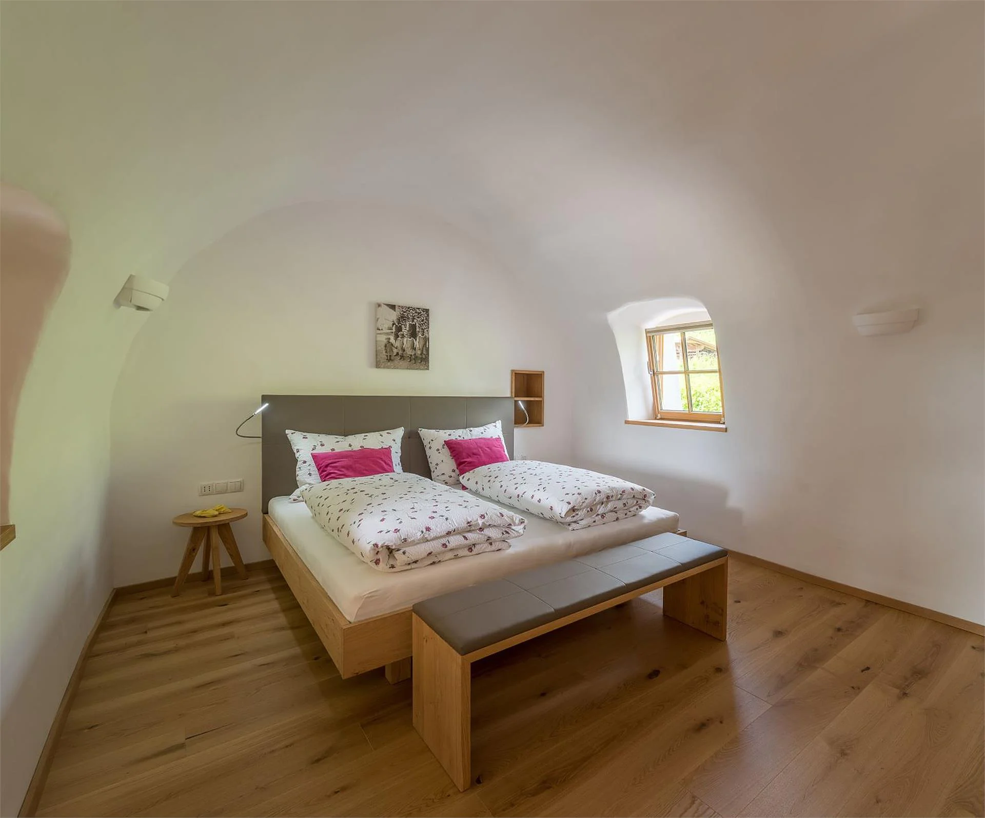 Ansitz Schneeburg Eppan an der Weinstaße/Appiano sulla Strada del Vino 2 suedtirol.info