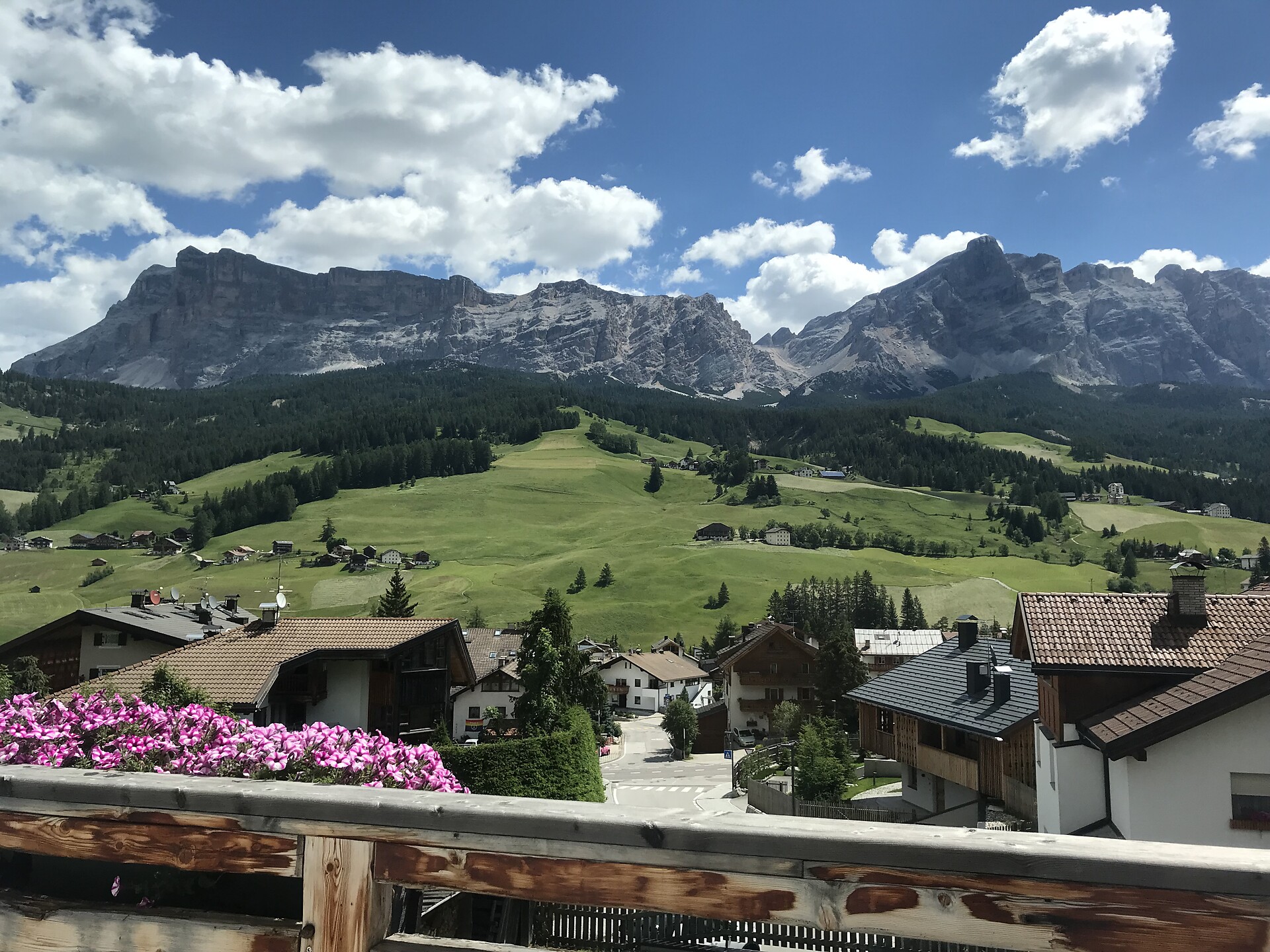Vista Sasso Croce e Lavarella