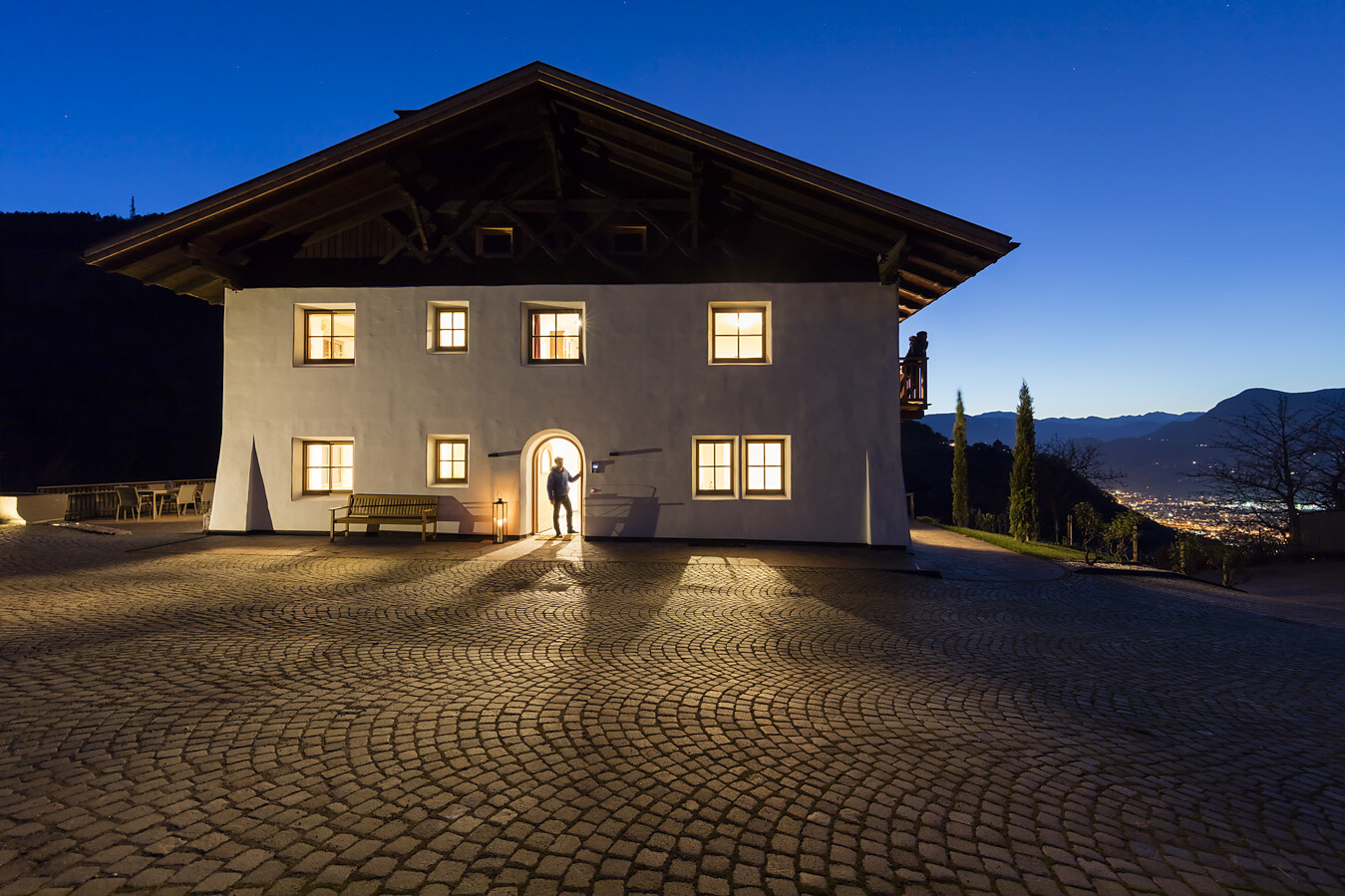 Vorderstroblhof by night