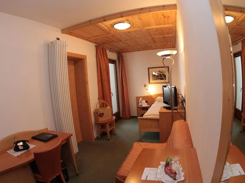 Alpenwellnesshotel St. Veit Sexten 18 suedtirol.info