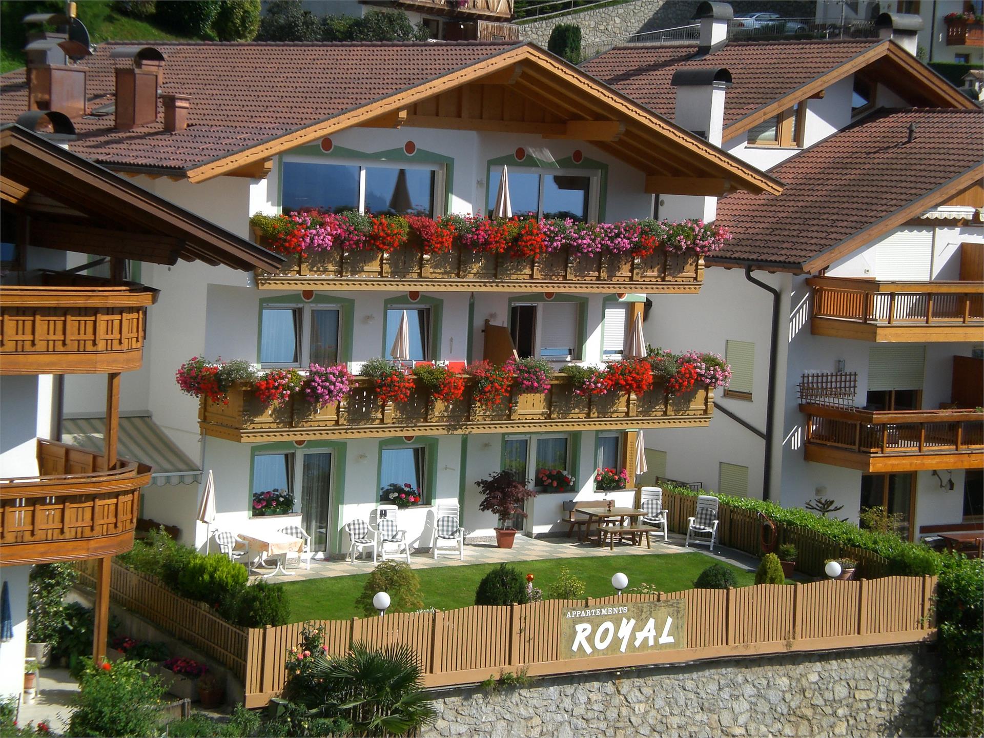 Appartements Royal Schenna 1 suedtirol.info