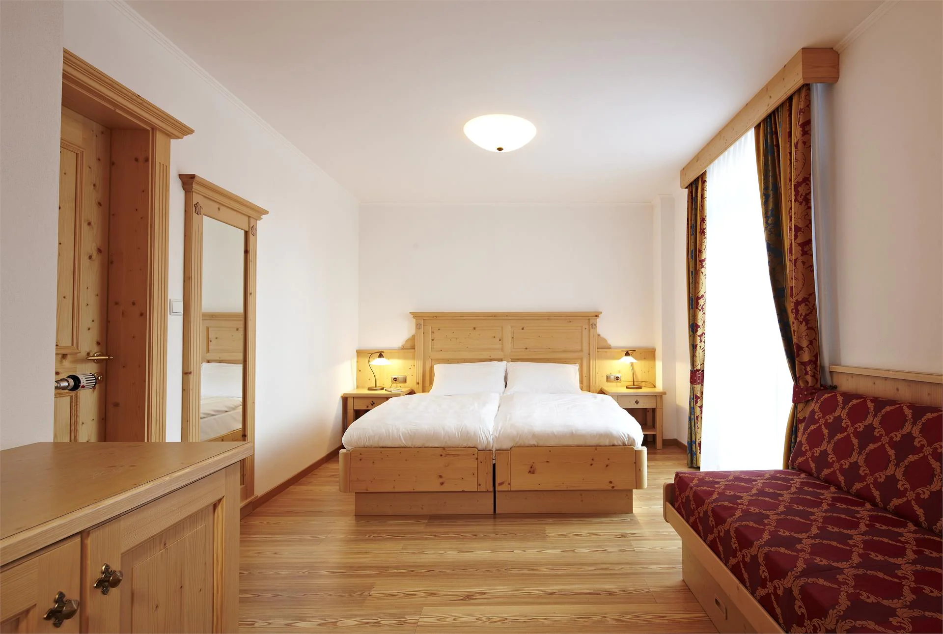 Apparthotel Germania Toblach/Dobbiaco 4 suedtirol.info