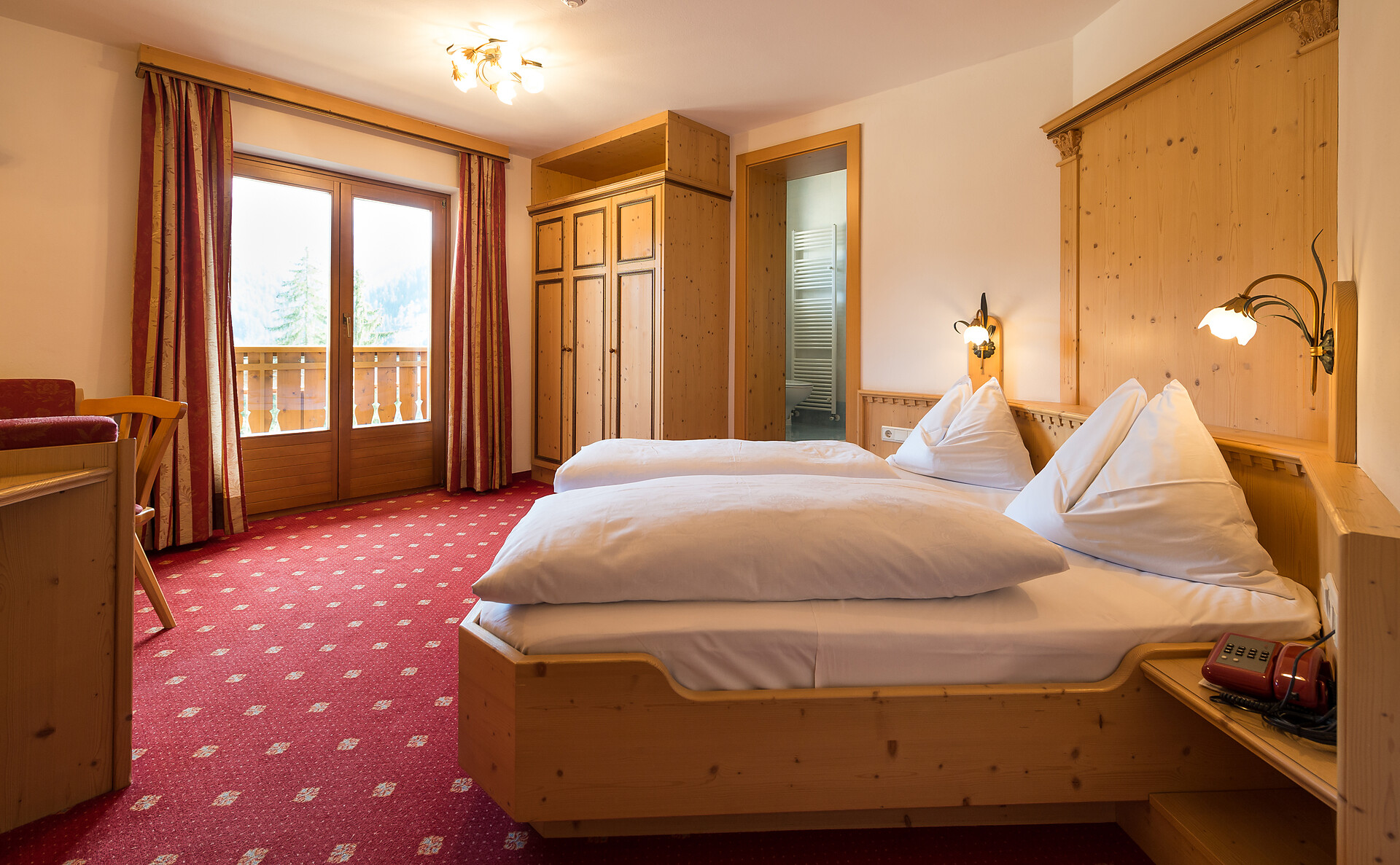 Latermar room