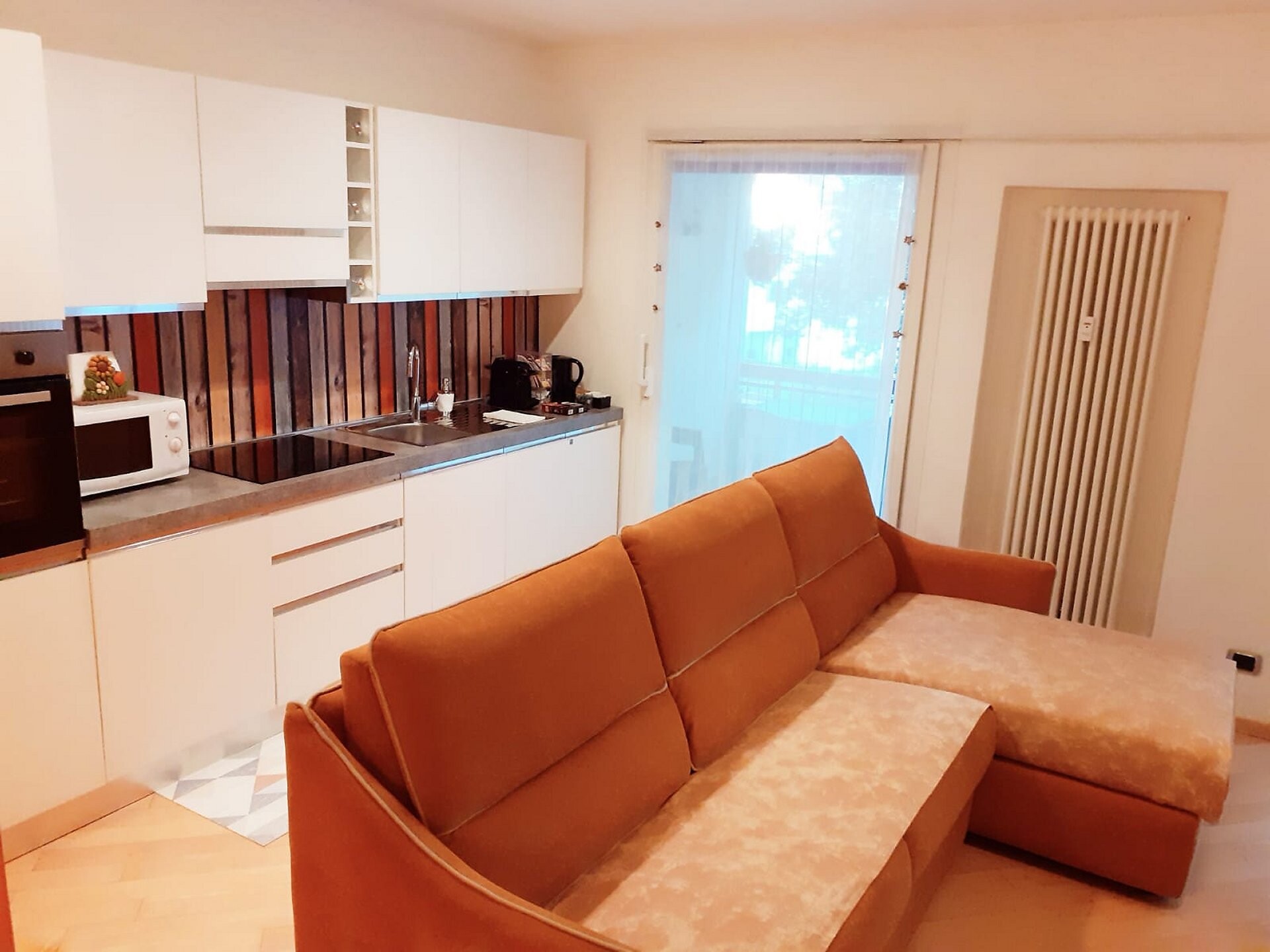 Divano letto [Appartamento Moderno]