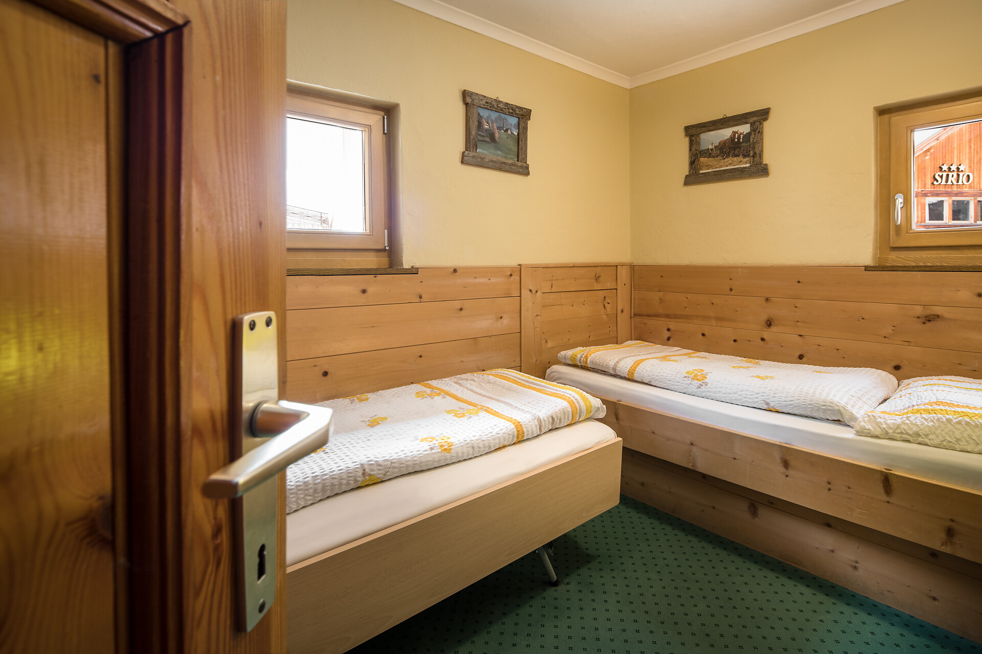 Kinderzimmer mit 2 getrennte Betten