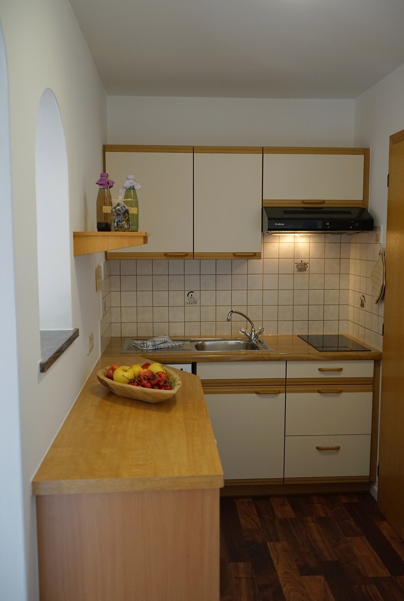 Kitchenette Pine