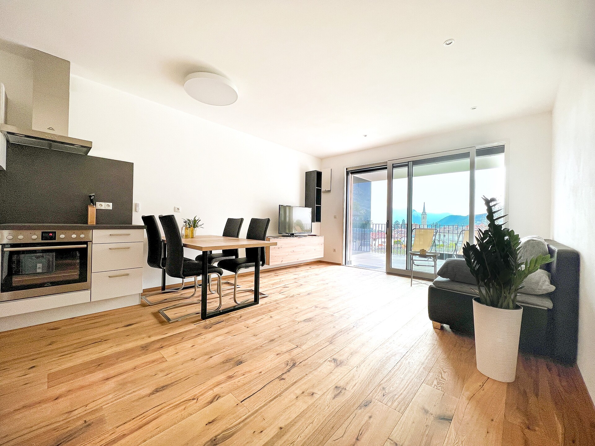 Rosenheim Hoila Guests by MUSE
