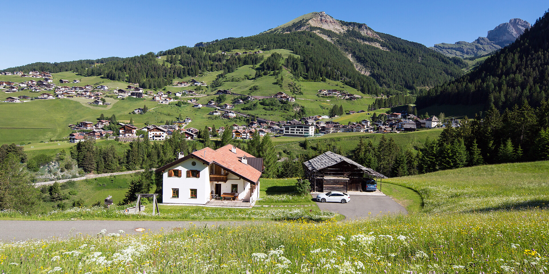 Flat Ronch Selva: one of the most beautiful locations in Val Gardena (an architect from Val Gardena)