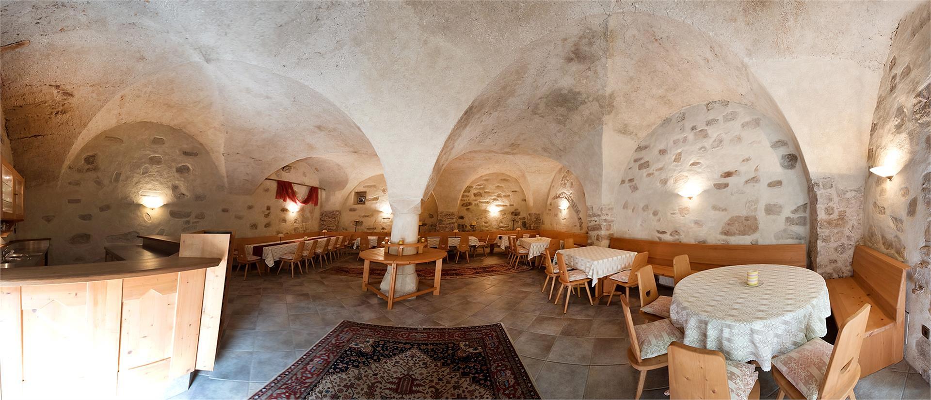 Ansitz Wendelstein Eppan an der Weinstraße 28 suedtirol.info