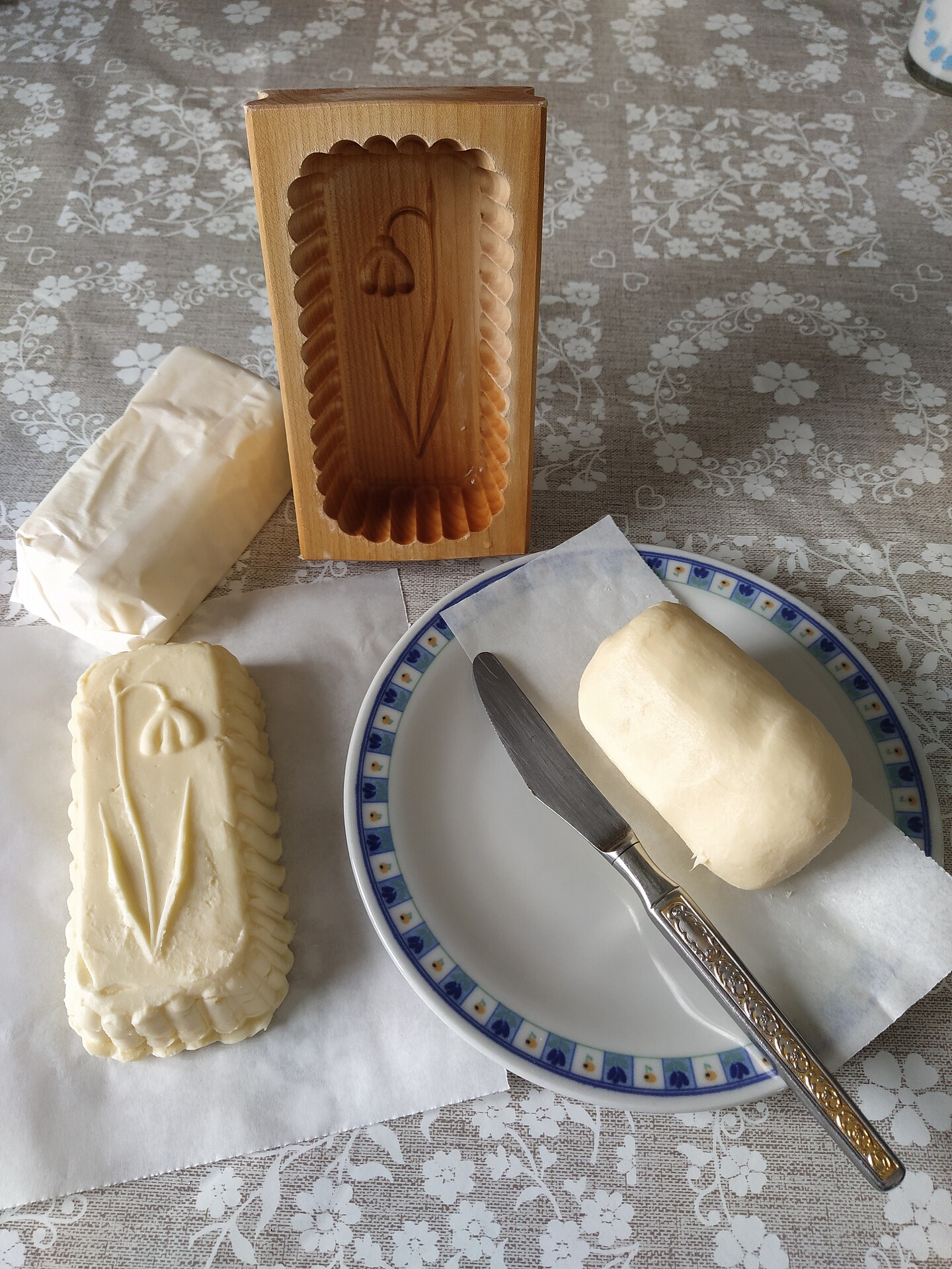 Bauernbutter,aus frischem Rahm