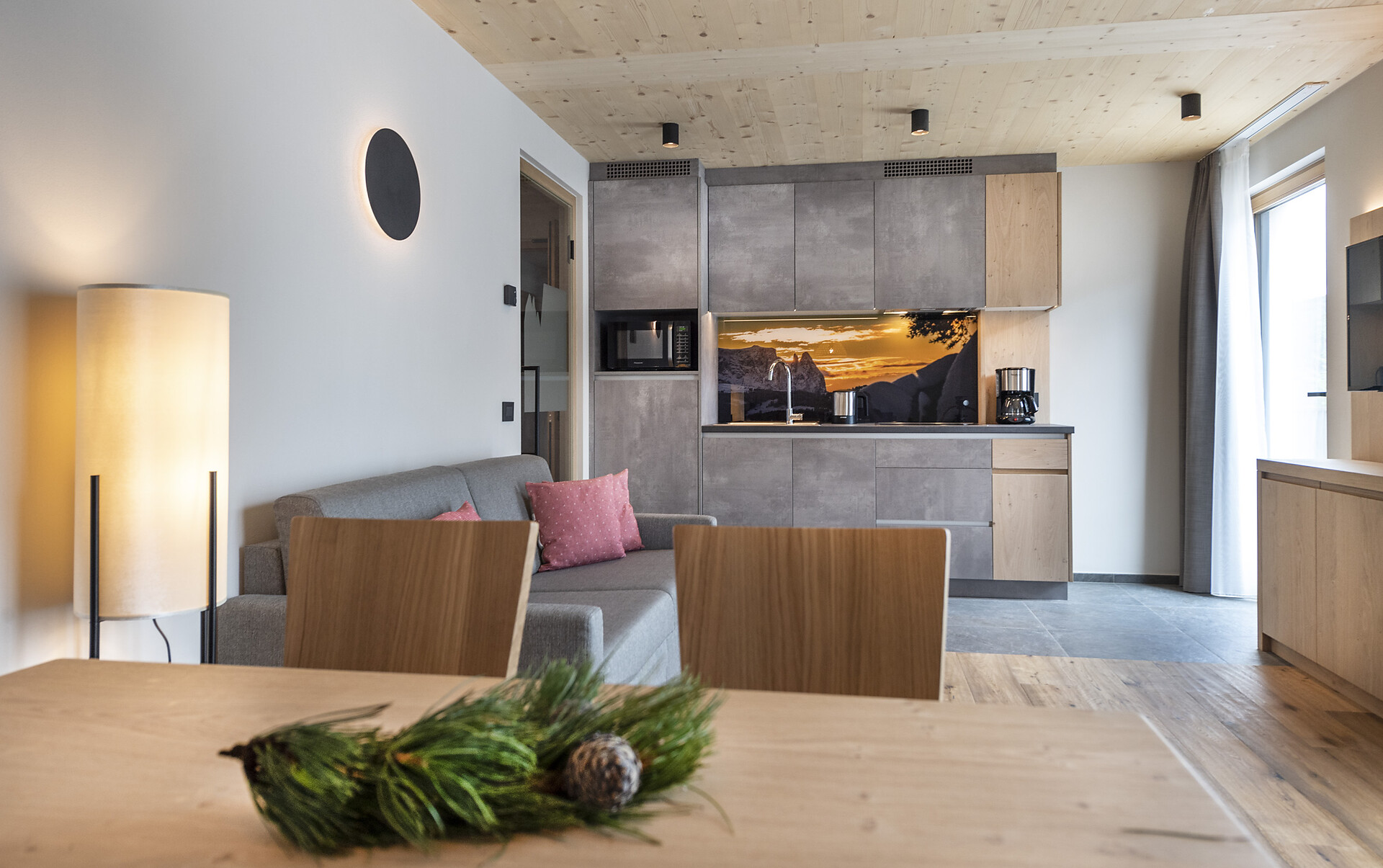 Cucina e soggiorno appartamento grande