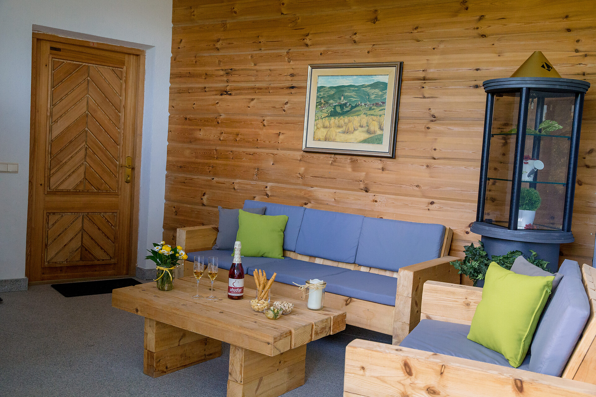 Lounge 2
