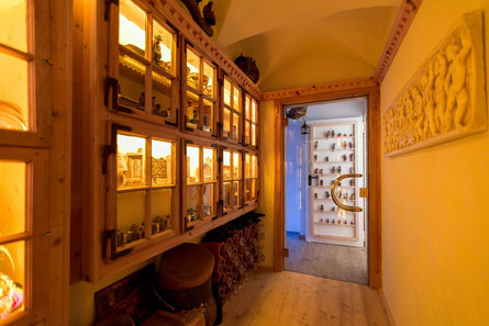 Al Plan Dolomites Hotel Museum-Osteria-Oldtimer San Vigilio 19 suedtirol.info