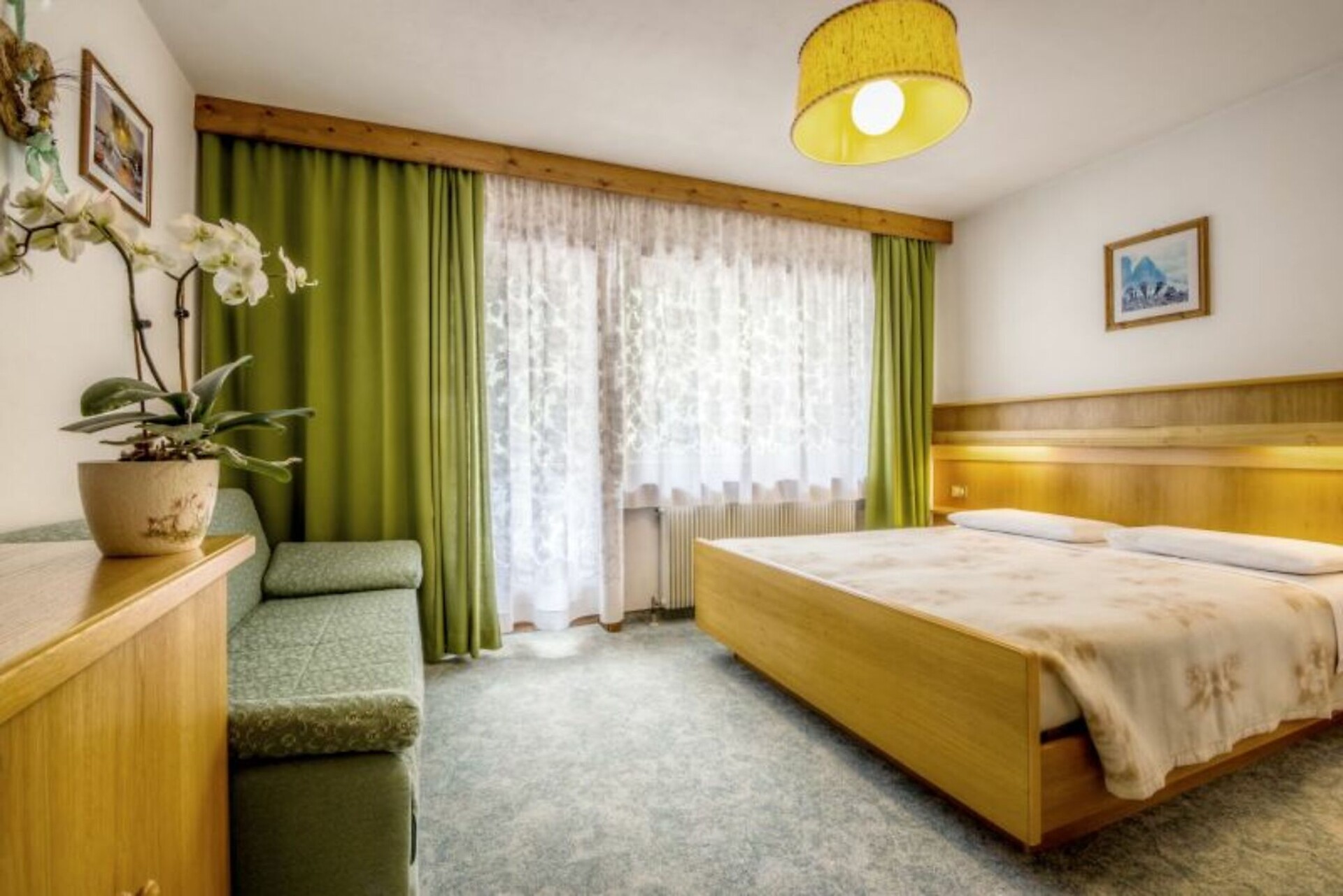 Zimmer mit Fruehtueck