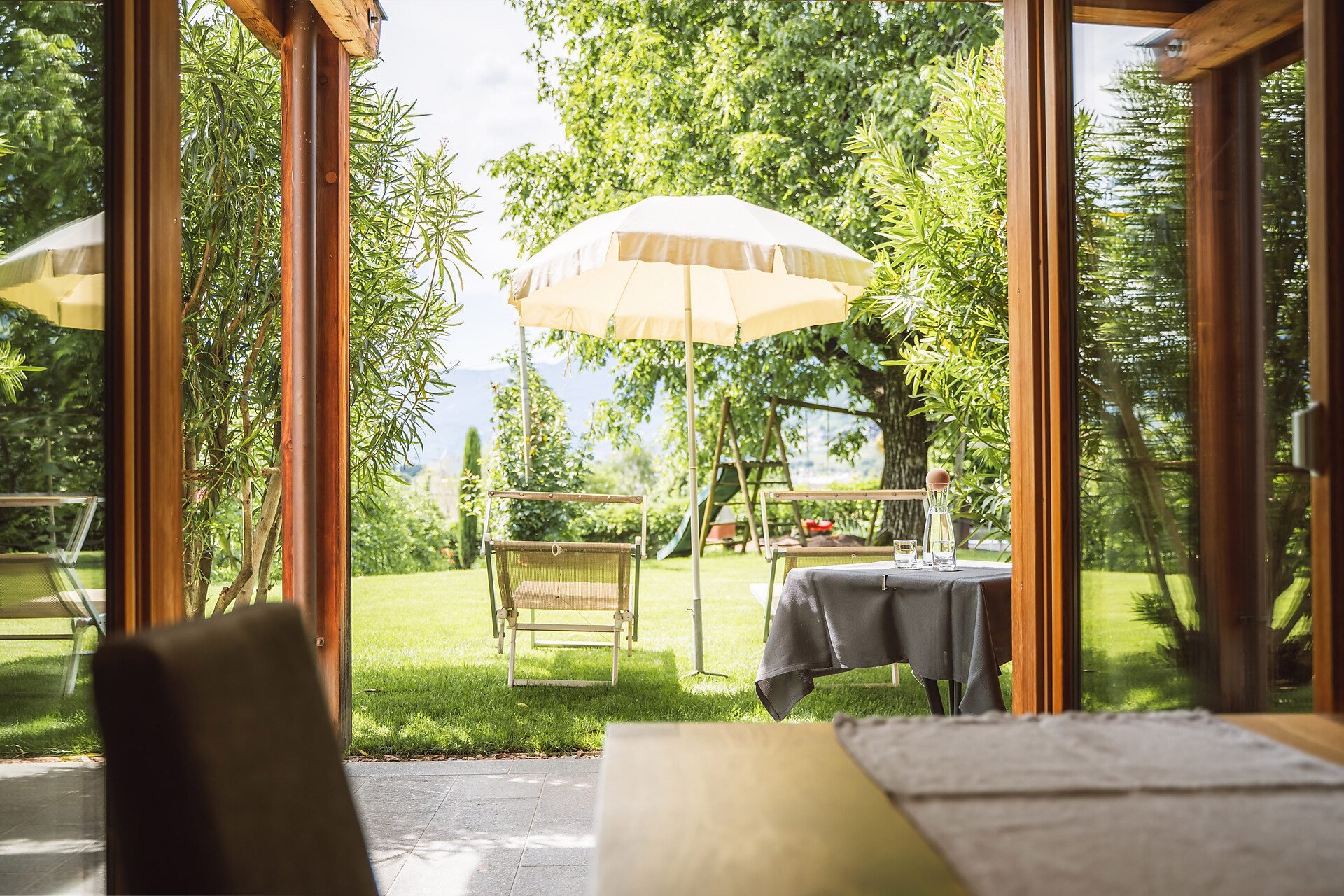 Liegewiese, Typ Pergola