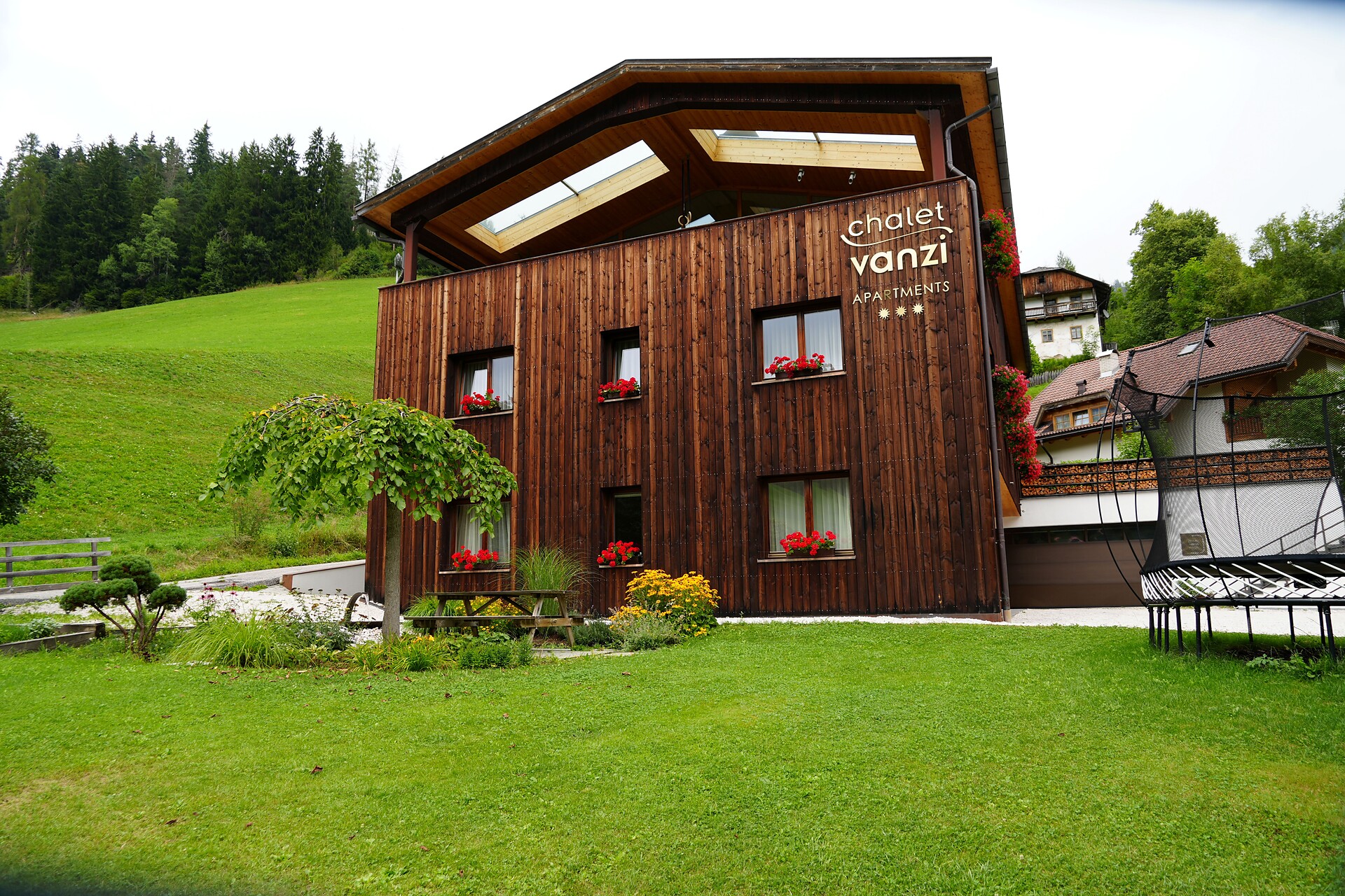 Apartments Chalet Vanzi - Dolomites Region Kronplatz/Plan de Corones - #3 - suedtirol.info