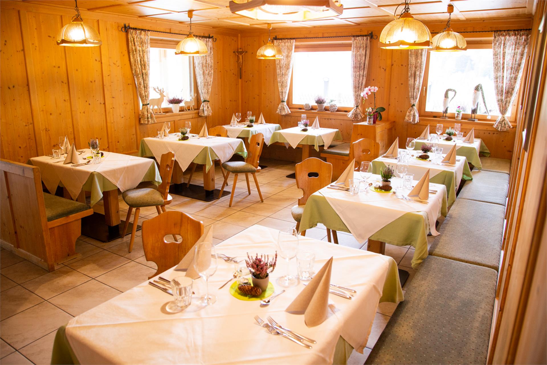 Almhotel Bergerhof Sarentino 12 suedtirol.info